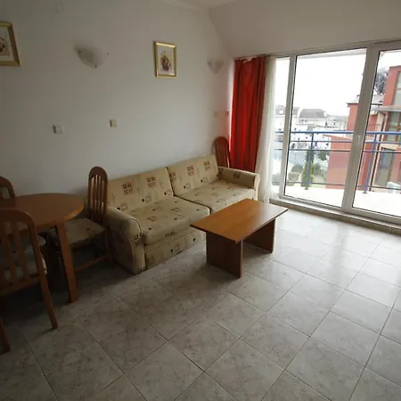 See View Apartament In Vega Village شقة